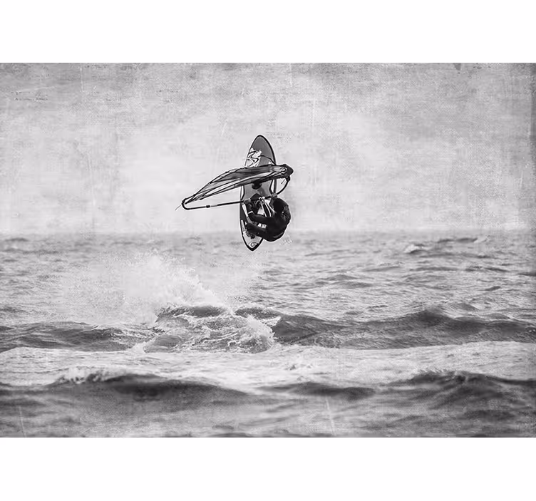 Store enrouleur gris planche à voile noir et blanc - TenStickers