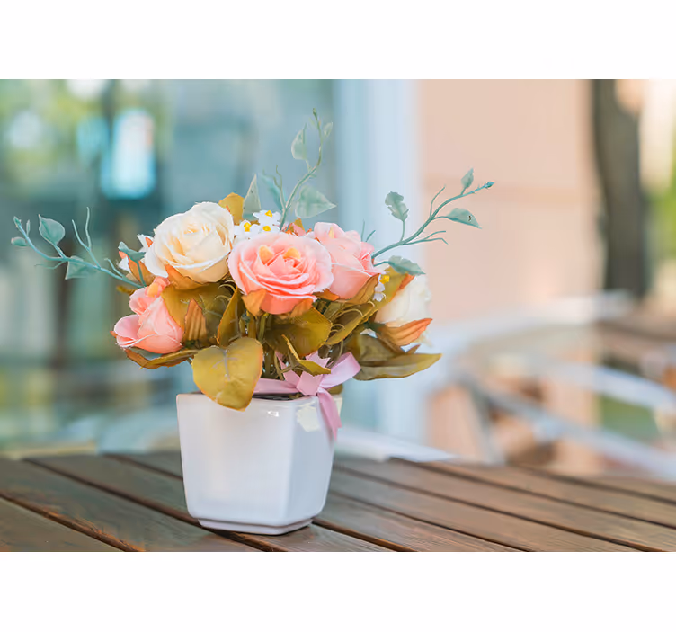 Store enrouleur bureau roses sur la table - TenStickers