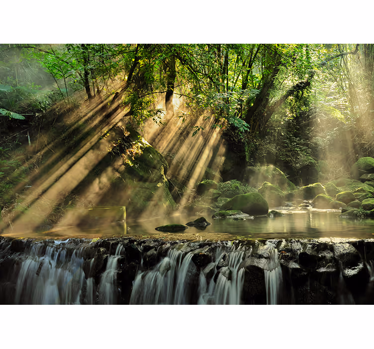 Tapisserie vert cascade en forêt ensoleillée - TenStickers