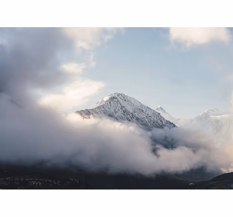 Tapisserie montagne sommets givrés majestueux - TenStickers