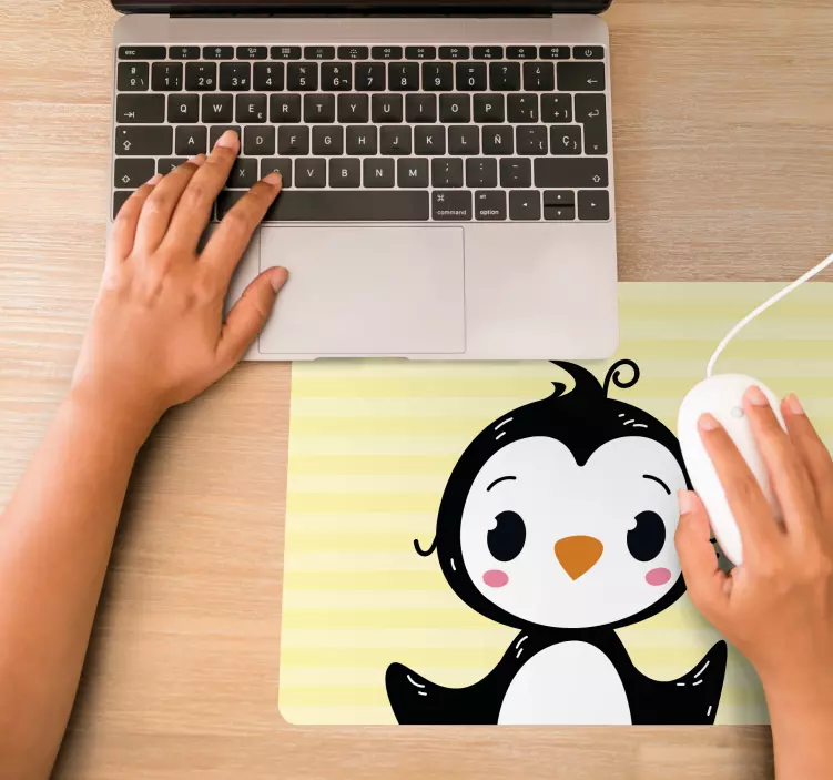Tapis de souris animé pingouin joyeux - TenStickers