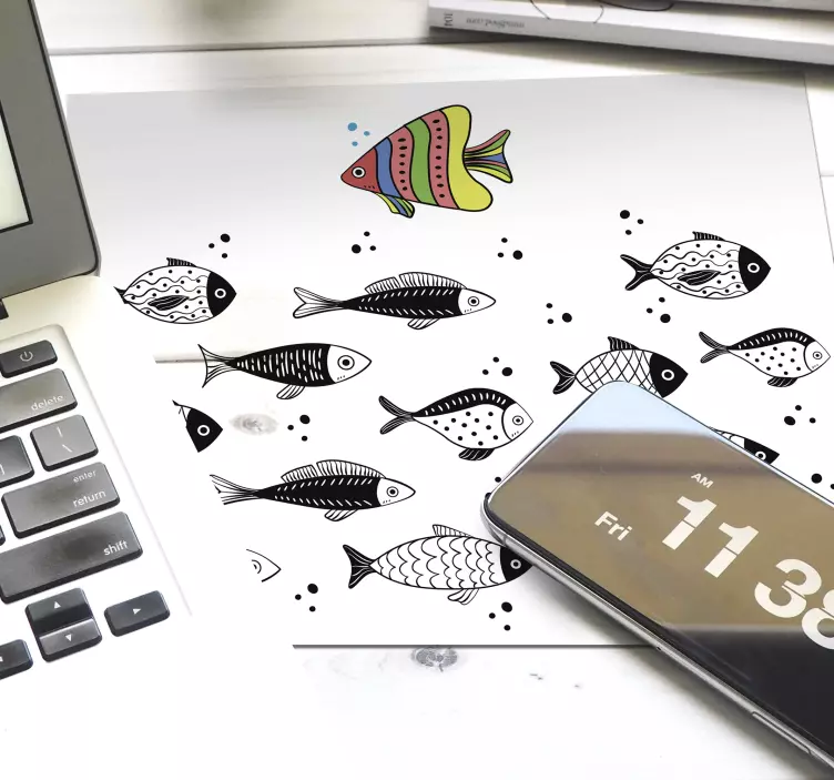 Tapis de souris Poisson à contre-courant - TenStickers