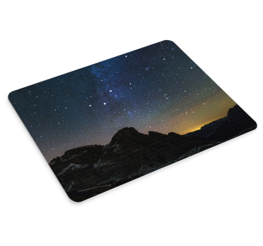Tapis de souris carte du monde vue étoilée sur montagnes - TenStickers