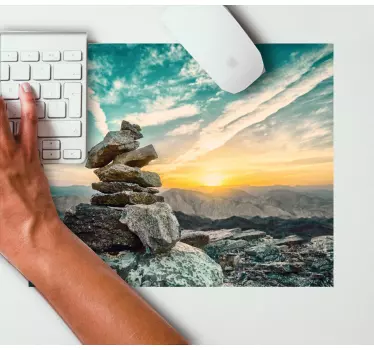 Tapis de souris carte du monde coucher de soleil cairn - TenStickers