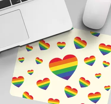 Tapis de souris motif cœur coloré - TenStickers
