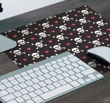 Tapis de souris motif crânes et cœurs - TenStickers