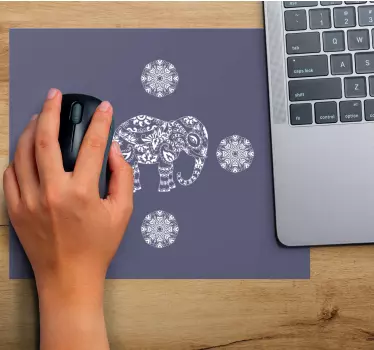 Tapis de souris motif éléphant orné - TenStickers