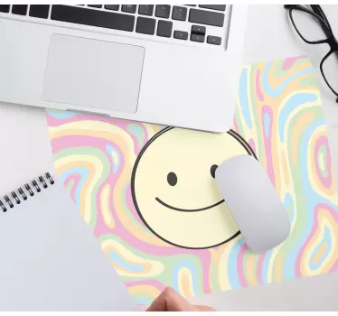 Tapis de souris motif visage souriant abstrait - TenStickers