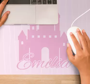 Tapis de souris personnalisable château avec nom - TenStickers
