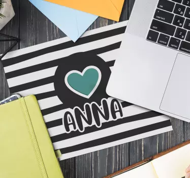 Tapis de souris personnalisable emblème en forme de cœur - TenStickers