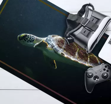 Tapis de souris original tortue nageant - TenStickers