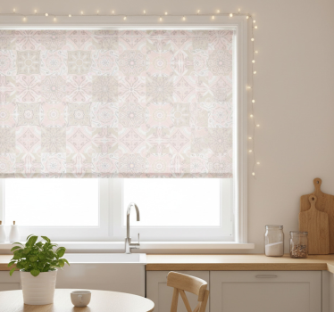 Store enrouleur cuisine carreaux roses et gris - TenStickers