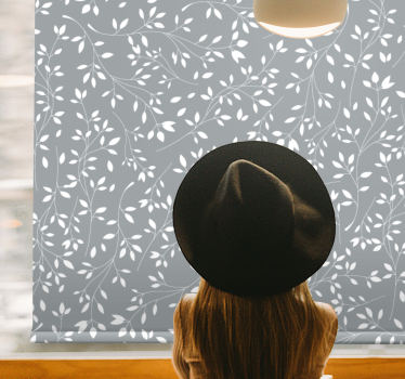 Store enrouleur salon gris et blanc motifs fleurs - TenStickers