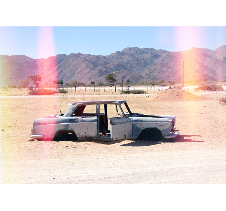 Tapisserie véhicule voiture classique abandonnée - TenStickers