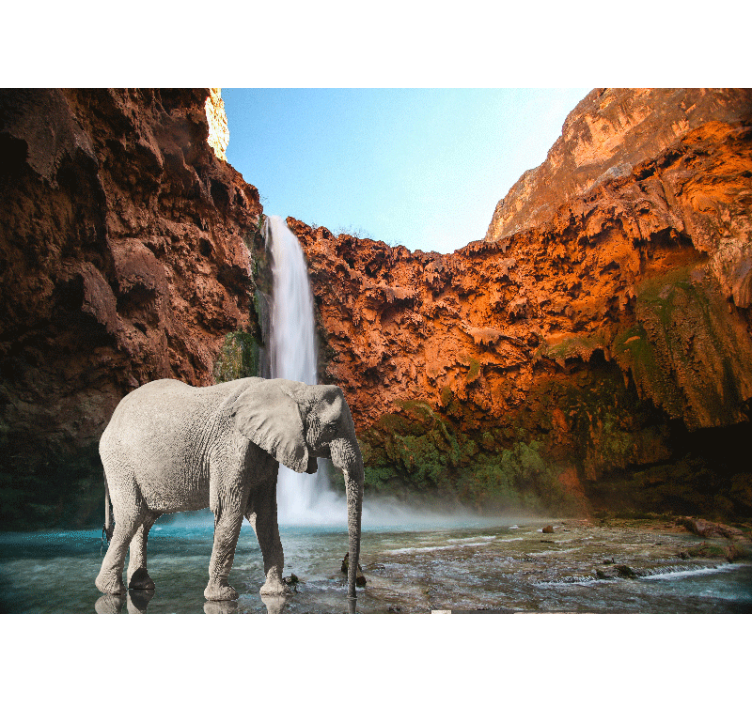 Tapisserie animaux éléphant majestueux sous la cascade - TenStickers
