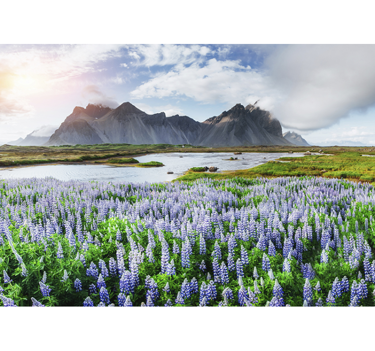 Tapisserie montagne lupins bleus luxuriants - TenStickers