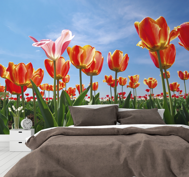 Tapisserie fleur prairie de tulipes vivantes - TenStickers