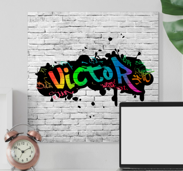 Tableau prénom graffiti sur fond briques - TenStickers