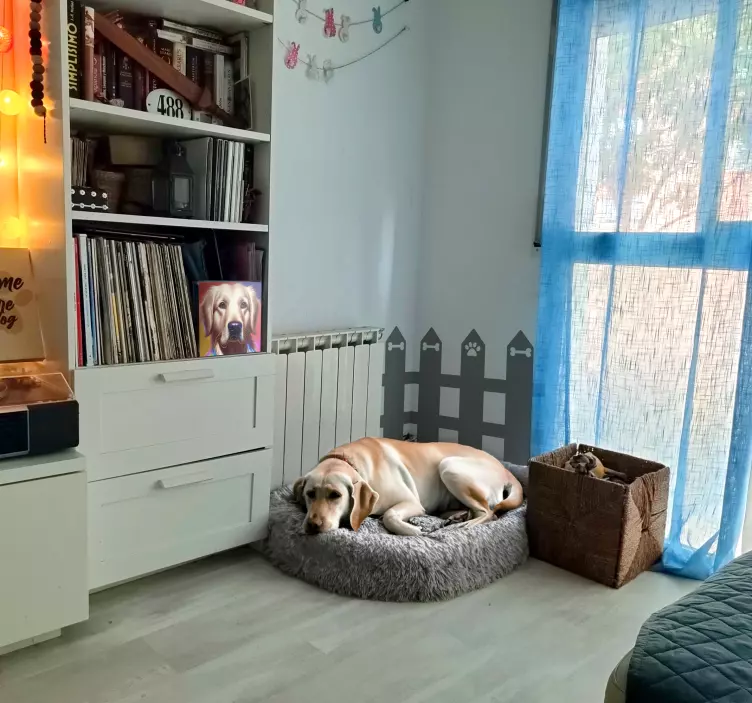 Sticker chien clôture de jardin - TenStickers