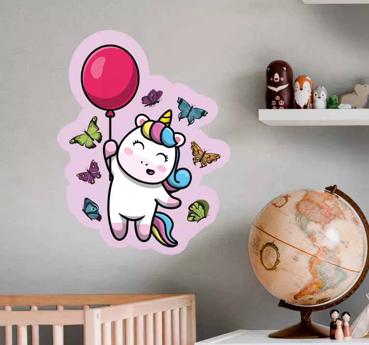 Sticker chambre enfant licorne ludique avec ballon - TenStickers