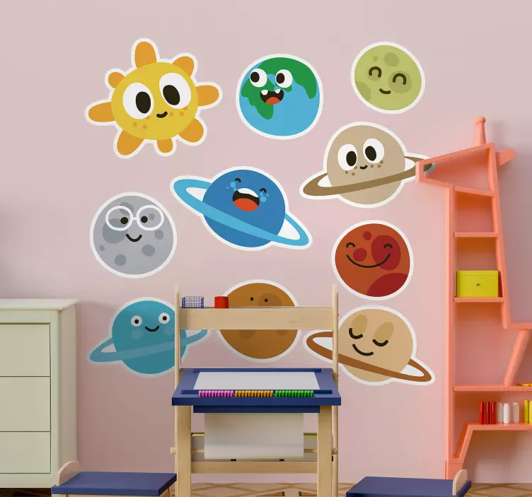 Sticker chambre enfant personnages planètes fantaisistes - TenStickers