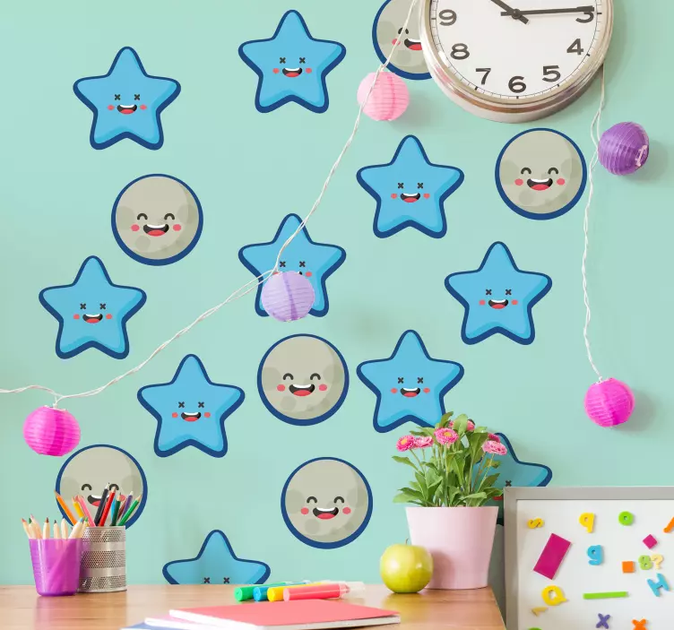 Sticker chambre enfant sourires d'étoiles enjouées - TenStickers