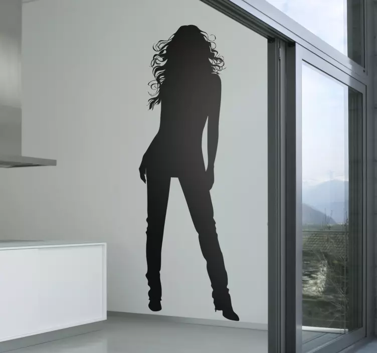 Sticker femme fatale cheveux frisés - TenStickers