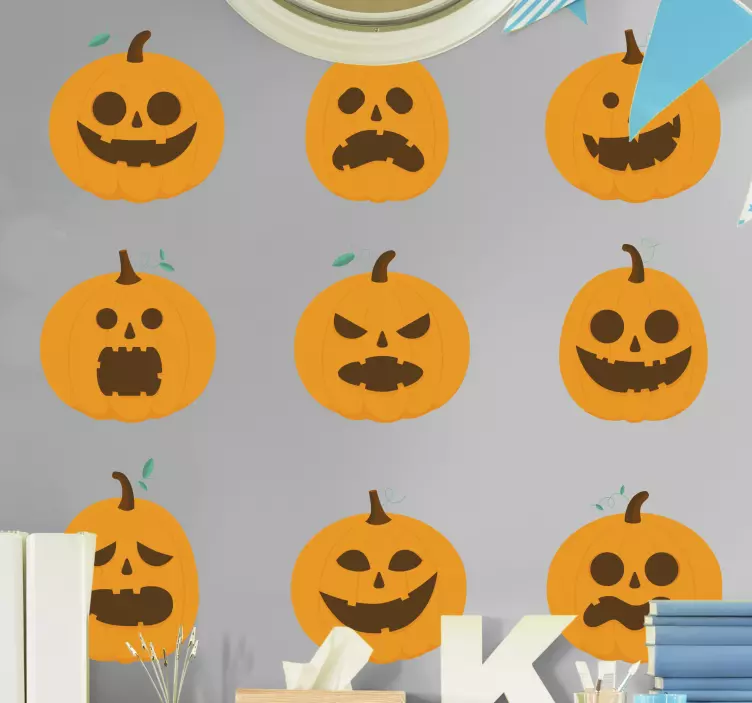 Sticker halloween variations de visages de citrouille - TenStickers
