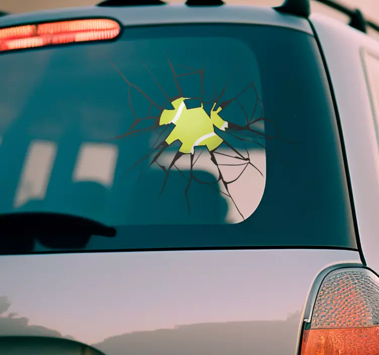 Sticker voiture trompe-l'œil effet verre brisé de balle - TenStickers