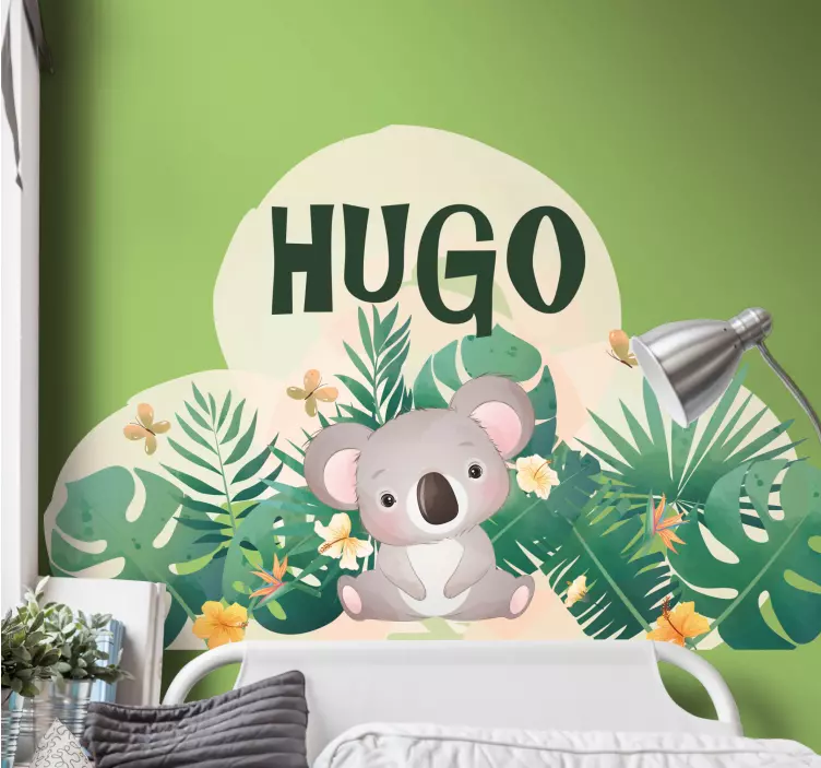 Sticker chambre bébé koala et plantes avec nom - TenStickers