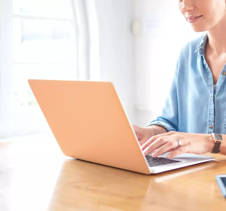 Sticker pour ordinateur Peach Fuzz - TenStickers