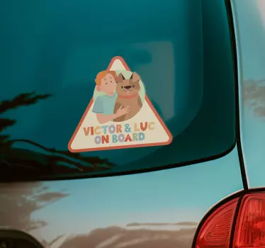 Sticker voiture personnalisé bébé à bord – enfant et chien - TenStickers