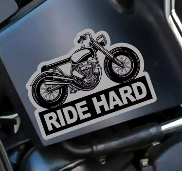 Monter des stickers de moto durs - TenStickers