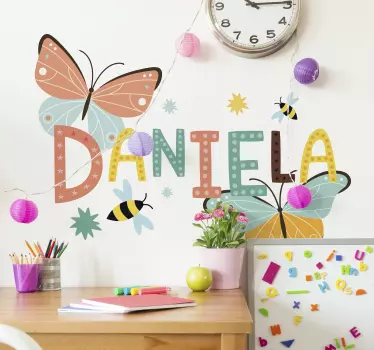 Sticker bébé papillons personnalisés avec nom - TenStickers