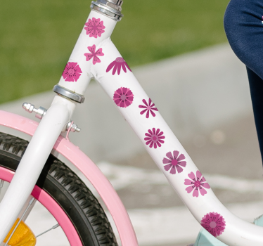 Sticker vélo gracieuses fleurs roses - TenStickers