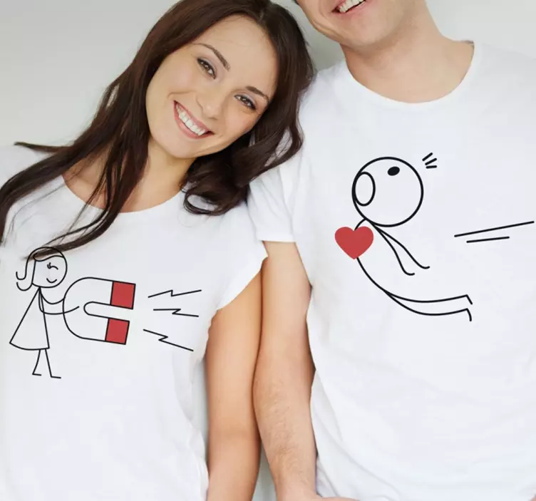 T-shirt couple cœur et aimant - TenStickers