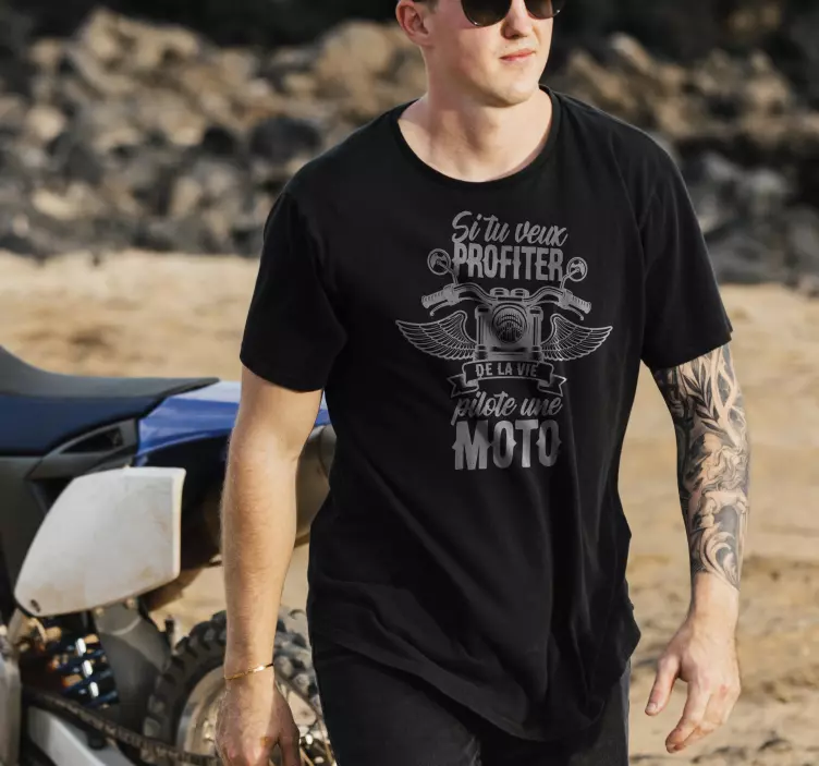 T-shirt profiter de la vie pilote une moto - TenStickers