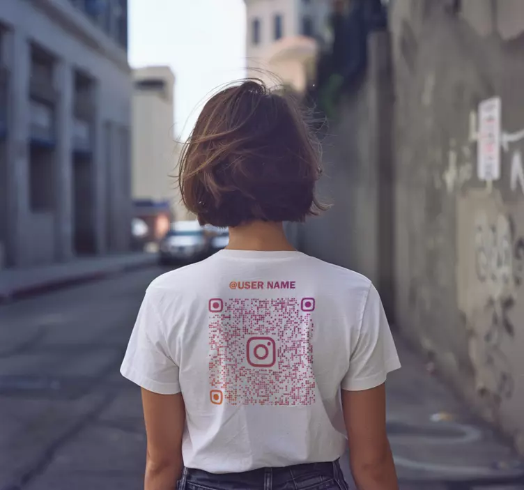 T-shirts QR code Instagram - TenStickers