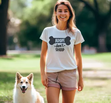 T-shirt adoptez, n'achetez pas - TenStickers