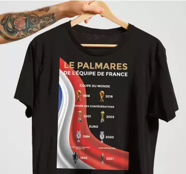 T-shirt trophée football - TenStickers
