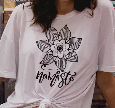 T-shirts Élégance florale namaste - TenStickers