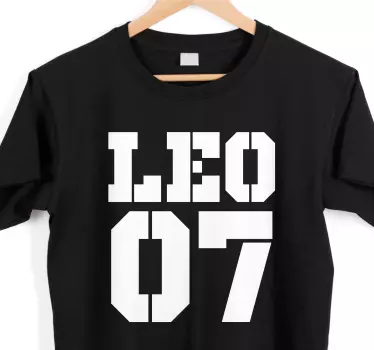 Tee-shirt personnalisé affichage de nom en gras - TenStickers