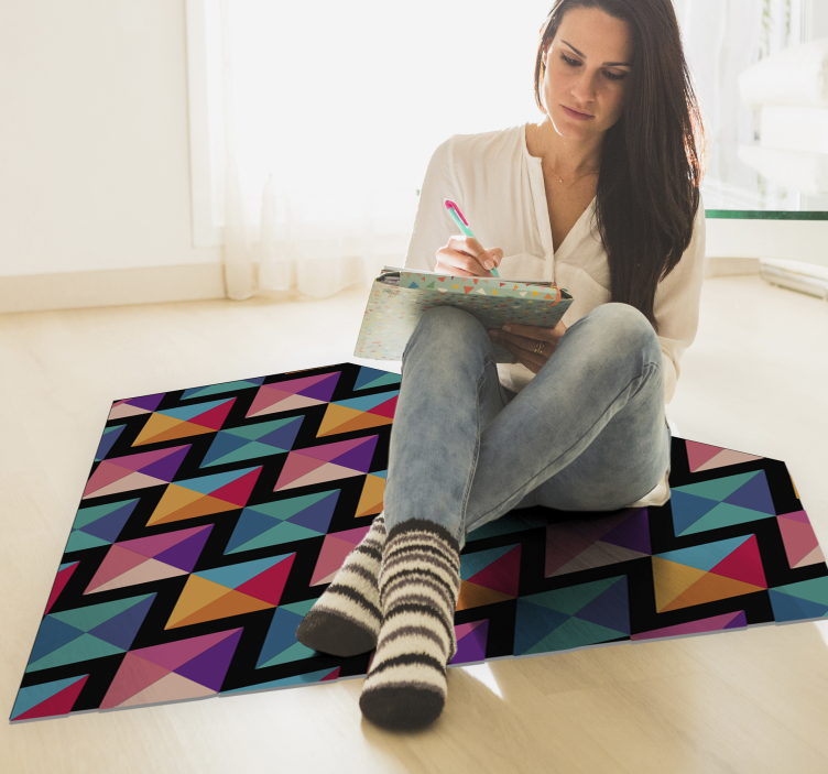 Tapis vinyle géométrique motifs triangulaires colorés - TenStickers