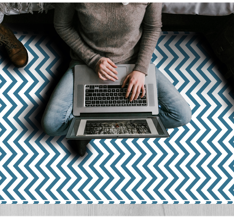 Tapis vinyle rayures style chevron bleu et blanc - TenStickers